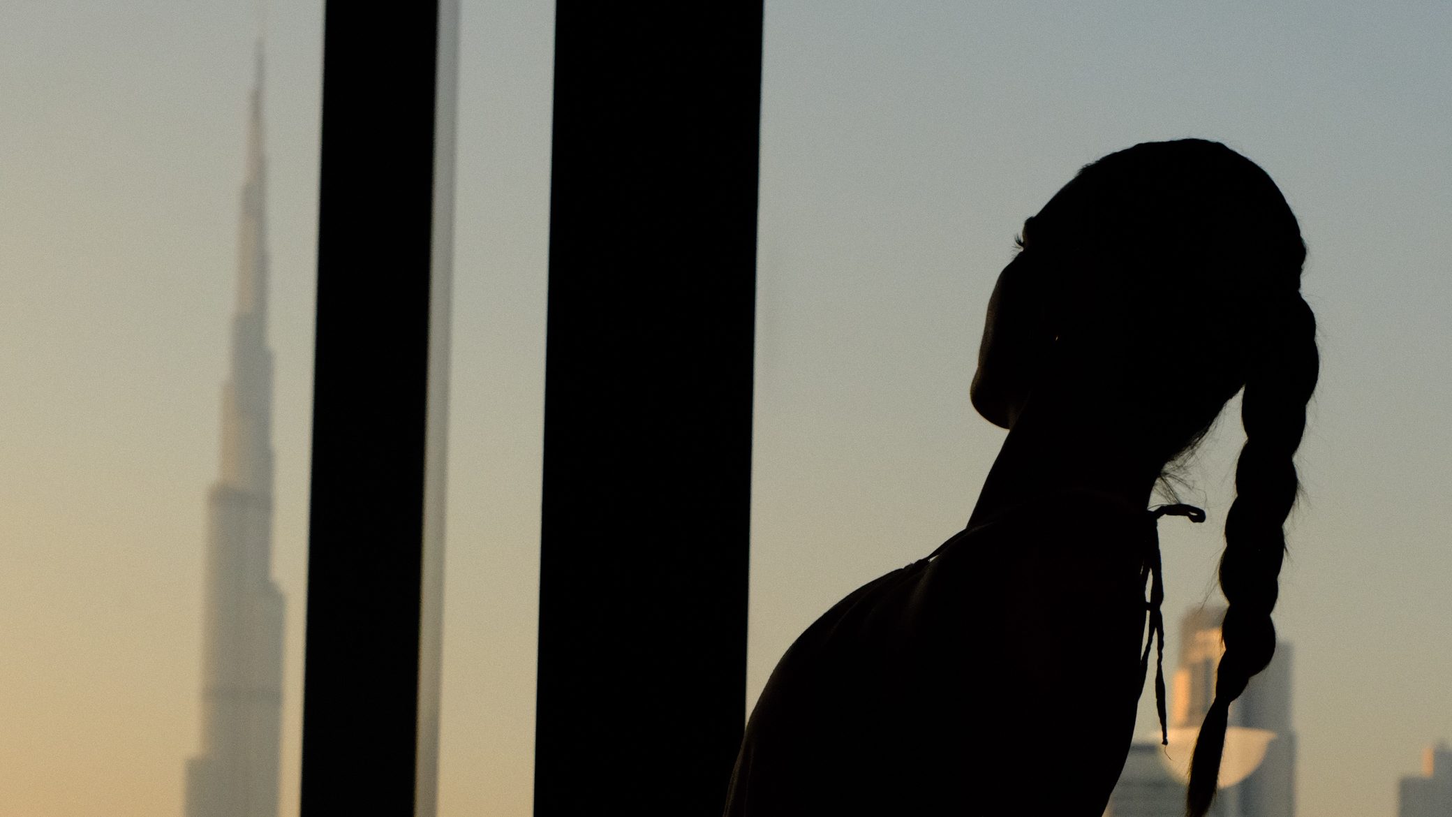 Manon Mary en silhouette dans son institut